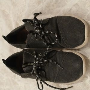 Tom's lightweight black denim sneakers. Ladies size 7.